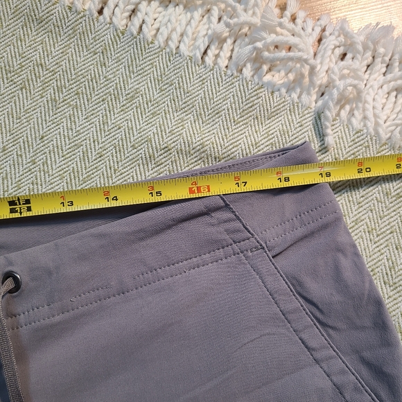 Columbia Women's Omni-Shield Outdoor Active Beige Short size 16 - Picture 11 of 13